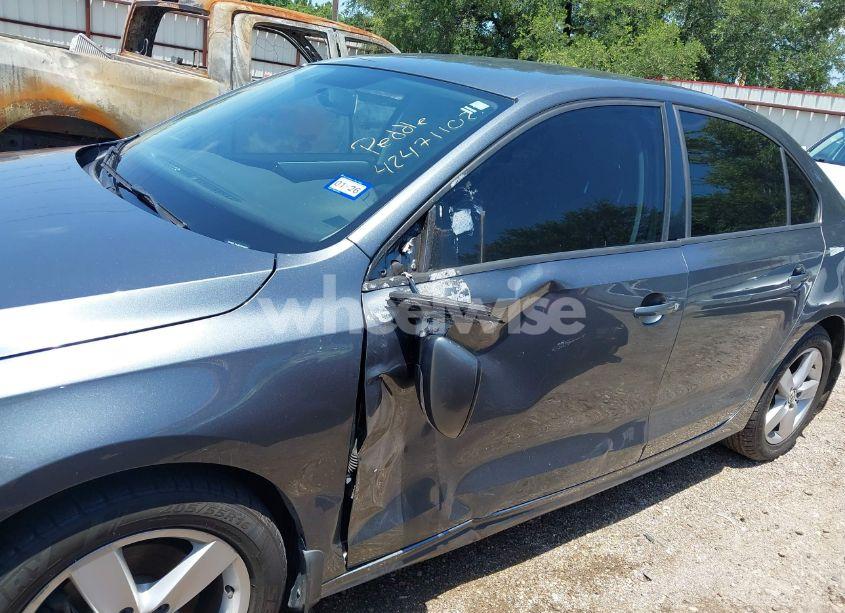 Photo 6 of 2012 Volkswagen Jetta 2.0L TDI (VIN 3VW3L7AJXCM466022)