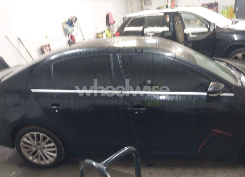 Photo 14 of 2014 Volkswagen Jetta 2.0L TDI (VIN 3VW3L7AJXEM362357)