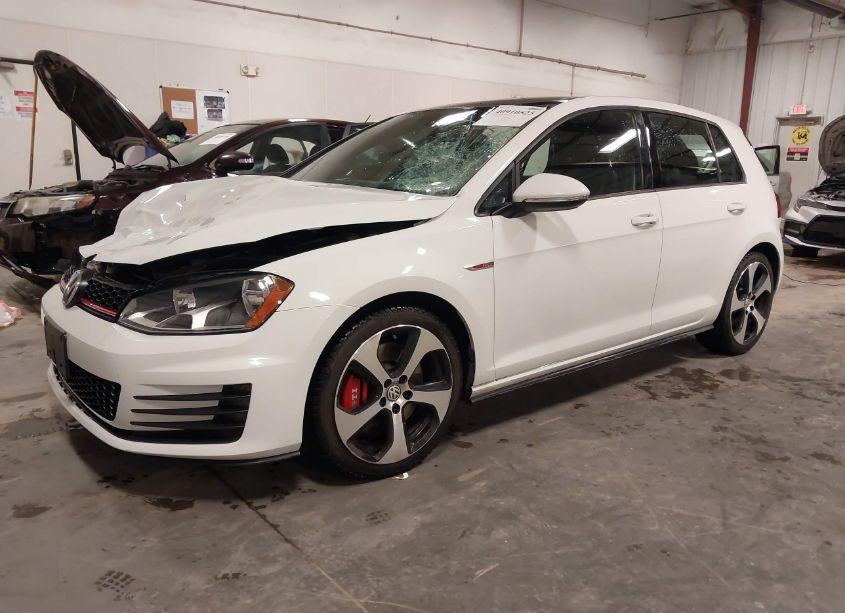 Photo 2 of 2017 Volkswagen Golf GTI SE 4-DOOR (VIN 3VW447AU0HM008945)