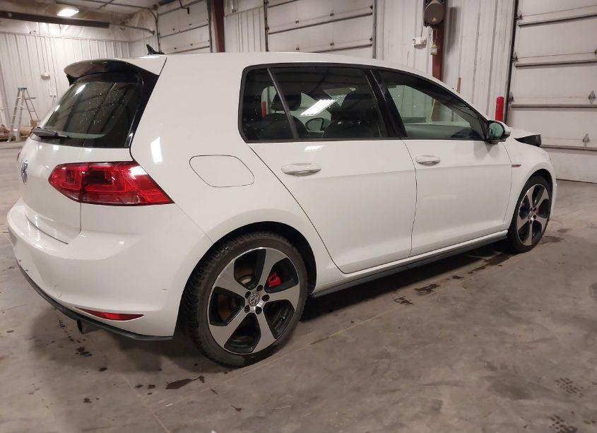 Photo 4 of 2017 Volkswagen Golf GTI SE 4-DOOR (VIN 3VW447AU0HM008945)