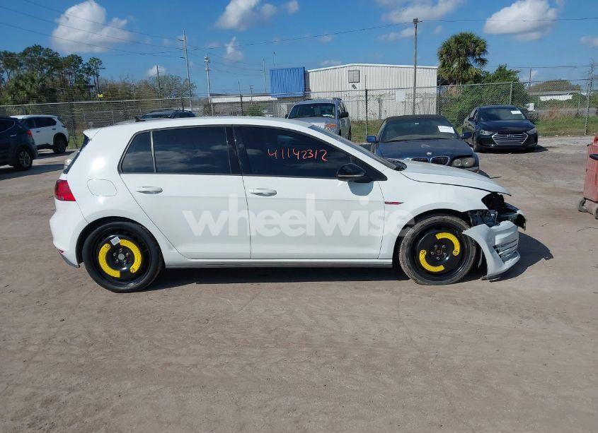 Photo 13 of 2017 Volkswagen Golf GTI AUTOBAHN 4-DOOR/S 4-DOOR/SE 4-DOOR/SPORT 4-DOOR (VIN 3VW447AU0HM059295)