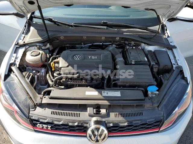 Photo 3 of 2018 VOLKSWAGEN GTI S/SE (VIN 3VW447AU0JM297430)