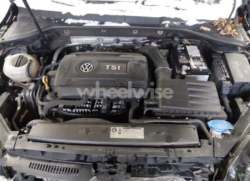 Photo 10 of 2017 Volkswagen Golf GTI AUTOBAHN 4-DOOR/S 4-DOOR/SE 4-DOOR/SPORT 4-DOOR (VIN 3VW447AU1HM062755)