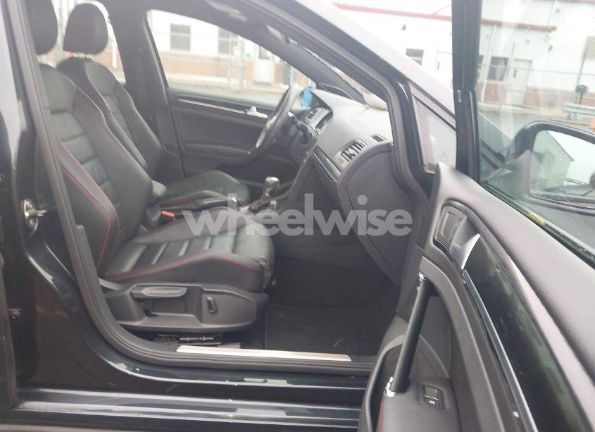 Photo 5 of 2016 Volkswagen Golf GTI AUTOBAHN W/PERFORMANCE PACKAGE 4-DOOR (VIN 3VW447AU3GM014902)