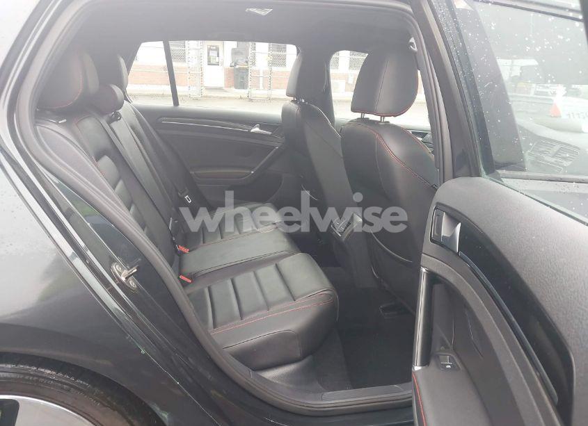 Photo 8 of 2016 Volkswagen Golf GTI AUTOBAHN W/PERFORMANCE PACKAGE 4-DOOR (VIN 3VW447AU3GM014902)