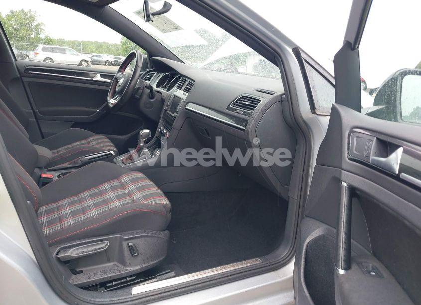 Photo 5 of 2017 Volkswagen Golf GTI AUTOBAHN 4-DOOR/S 4-DOOR/SE 4-DOOR/SPORT 4-DOOR (VIN 3VW447AU3HM053409)