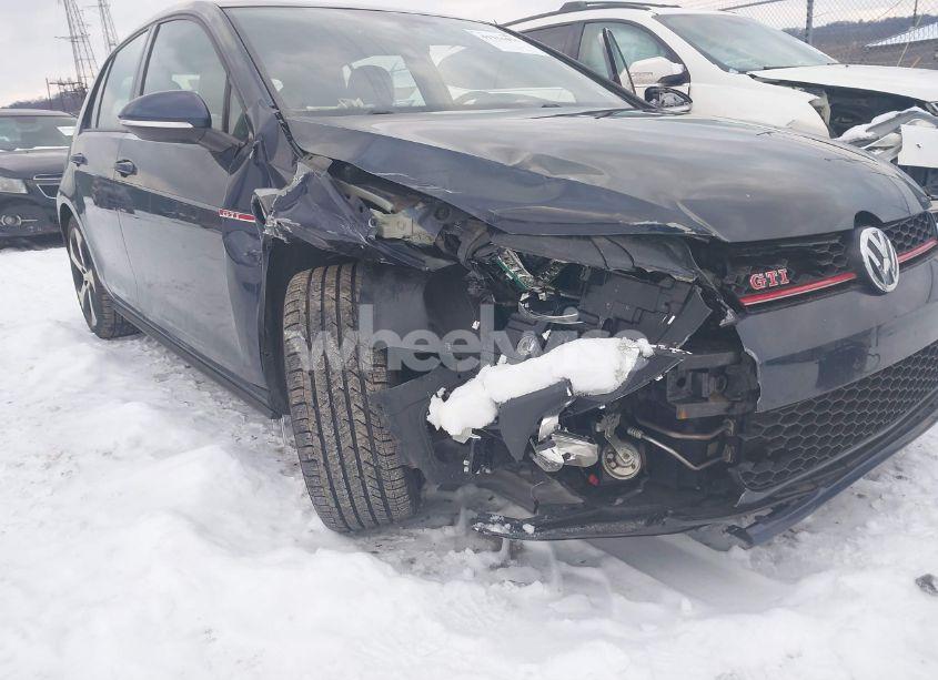 Photo 6 of 2017 Volkswagen Golf GTI SE 4-DOOR (VIN 3VW447AU5HM005815)