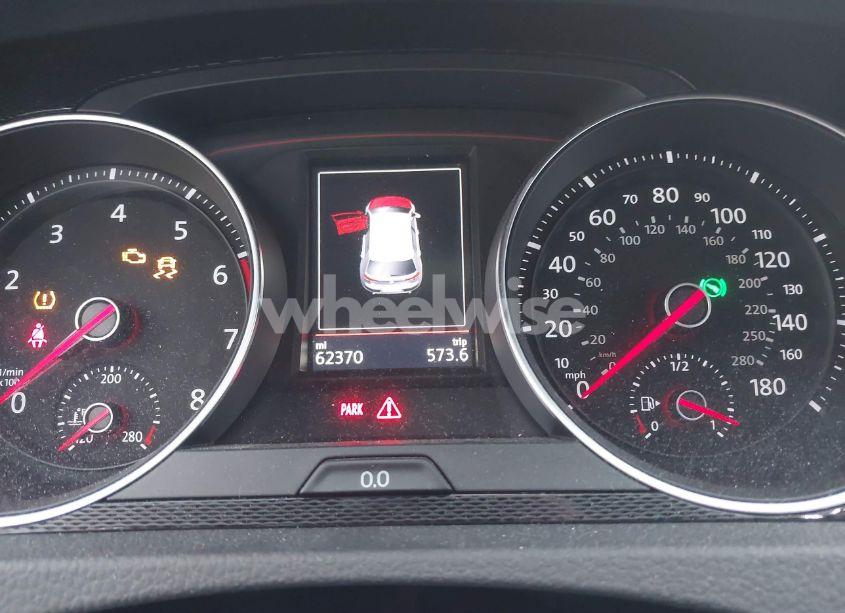 Photo 7 of 2017 Volkswagen Golf GTI SE 4-DOOR (VIN 3VW447AU5HM005815)