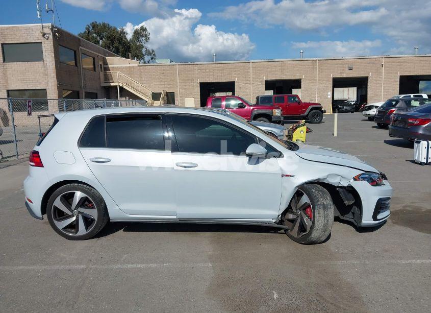 Photo 13 of 2018 Volkswagen Golf GTI 2.0T AUTOBAHN/2.0T S/2.0T SE (VIN 3VW447AU5JM275990)