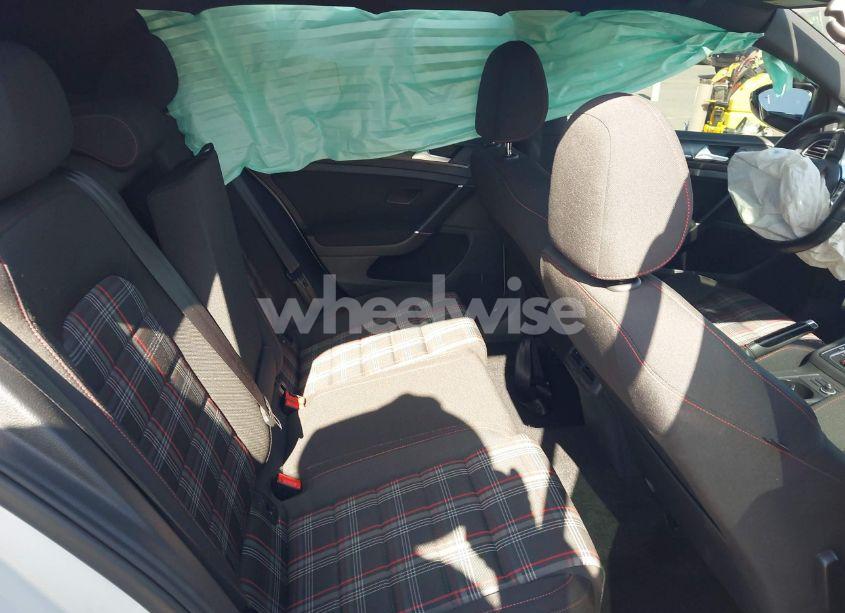 Photo 8 of 2018 Volkswagen Golf GTI 2.0T AUTOBAHN/2.0T S/2.0T SE (VIN 3VW447AU5JM275990)