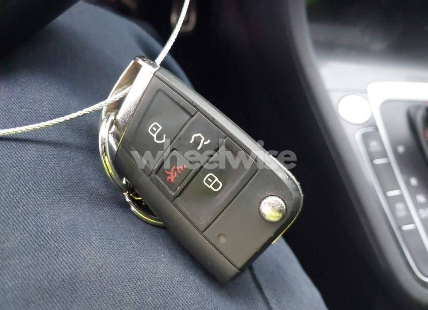 Photo 11 of 2017 Volkswagen Golf GTI AUTOBAHN 4-DOOR/S 4-DOOR/SE 4-DOOR/SPORT 4-DOOR (VIN 3VW447AU6HM053274)