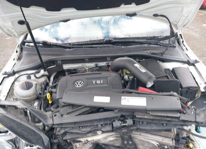 Photo 10 of 2016 Volkswagen Golf GTI AUTOBAHN W/PERFORMANCE PACKAGE 4-DOOR (VIN 3VW447AU7GM016457)