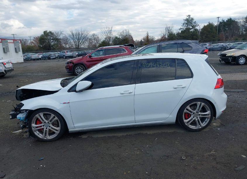 Photo 14 of 2016 Volkswagen Golf GTI AUTOBAHN W/PERFORMANCE PACKAGE 4-DOOR (VIN 3VW447AU7GM016457)