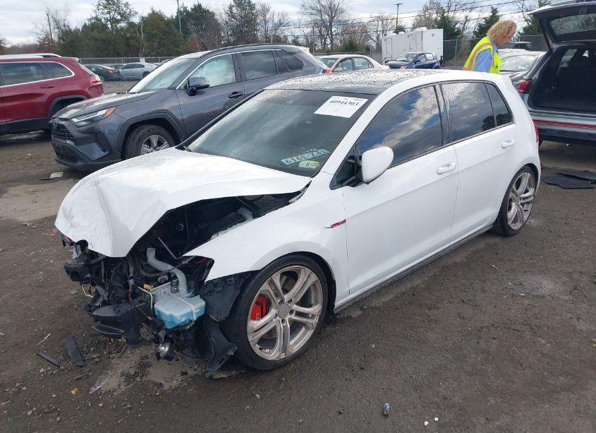 Photo 2 of 2016 Volkswagen Golf GTI AUTOBAHN W/PERFORMANCE PACKAGE 4-DOOR (VIN 3VW447AU7GM016457)