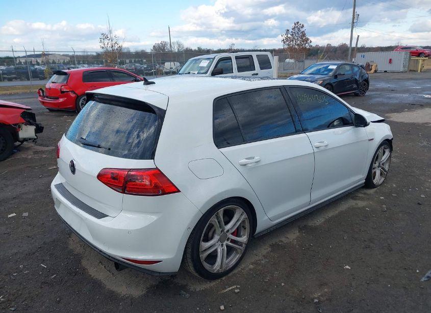 Photo 4 of 2016 Volkswagen Golf GTI AUTOBAHN W/PERFORMANCE PACKAGE 4-DOOR (VIN 3VW447AU7GM016457)