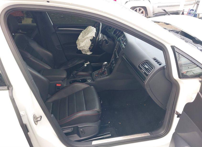 Photo 5 of 2016 Volkswagen Golf GTI AUTOBAHN W/PERFORMANCE PACKAGE 4-DOOR (VIN 3VW447AU7GM016457)