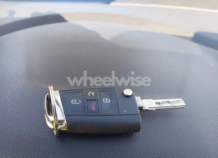 Photo 11 of 2017 Volkswagen Golf GTI AUTOBAHN 4-DOOR/S 4-DOOR/SE 4-DOOR/SPORT 4-DOOR (VIN 3VW447AU7HM056586)