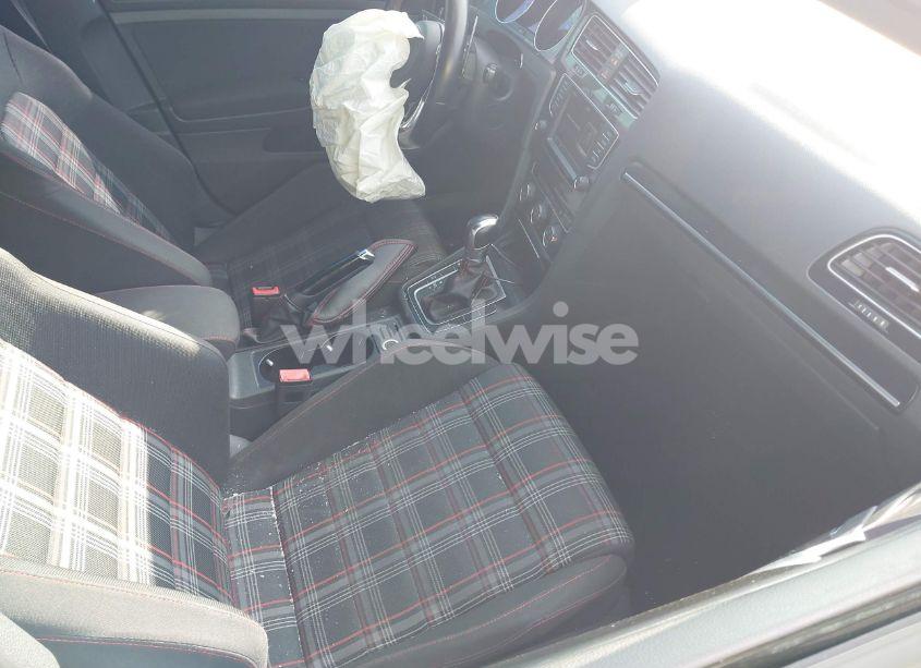 Photo 5 of 2017 Volkswagen Golf GTI SPORT 4-DOOR (VIN 3VW447AU9HM002397)