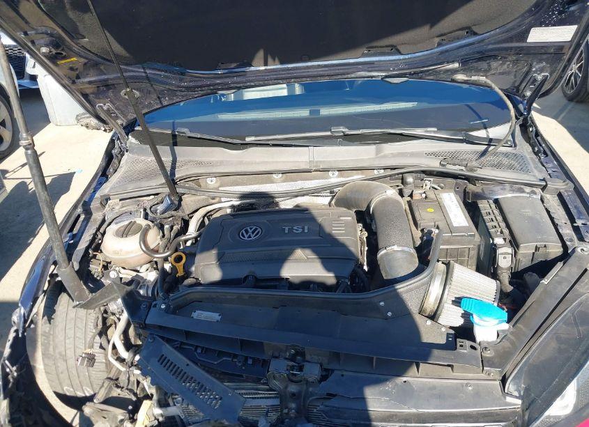 Photo 10 of 2016 Volkswagen Golf GTI AUTOBAHN W/PERFORMANCE PACKAGE 4-DOOR (VIN 3VW447AUXGM060856)