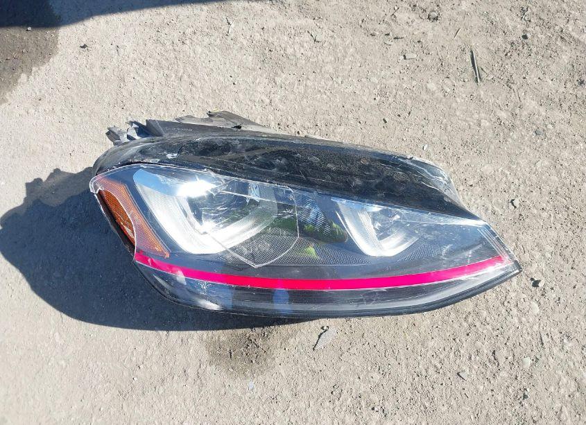 Photo 12 of 2016 Volkswagen Golf GTI AUTOBAHN W/PERFORMANCE PACKAGE 4-DOOR (VIN 3VW447AUXGM060856)