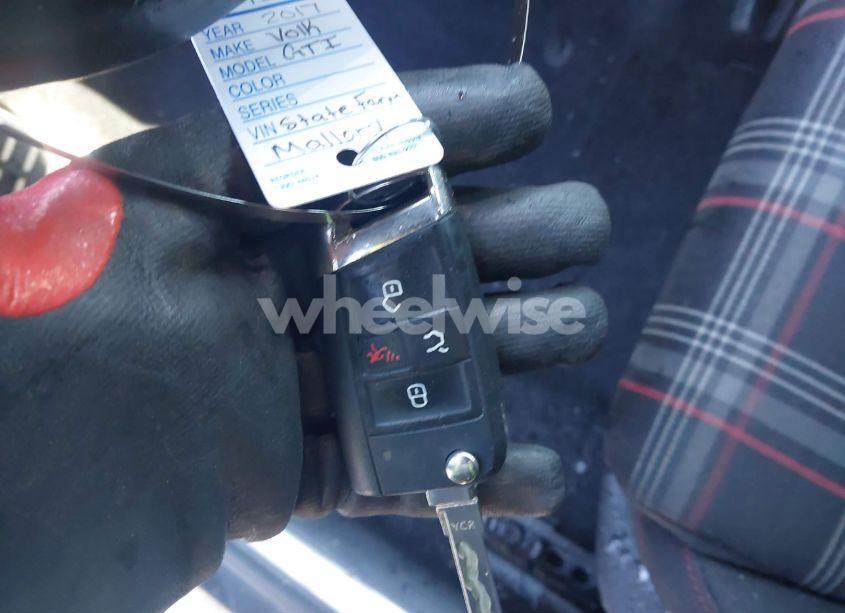 Photo 11 of 2017 Volkswagen Golf GTI AUTOBAHN 4-DOOR/S 4-DOOR/SE 4-DOOR/SPORT 4-DOOR (VIN 3VW447AUXHM031620)