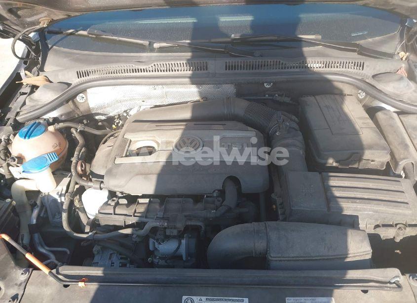 Photo 10 of 2013 Volkswagen Jetta GLI AUTOBAHN W/NAV (VIN 3VW467AJ0DM221467)