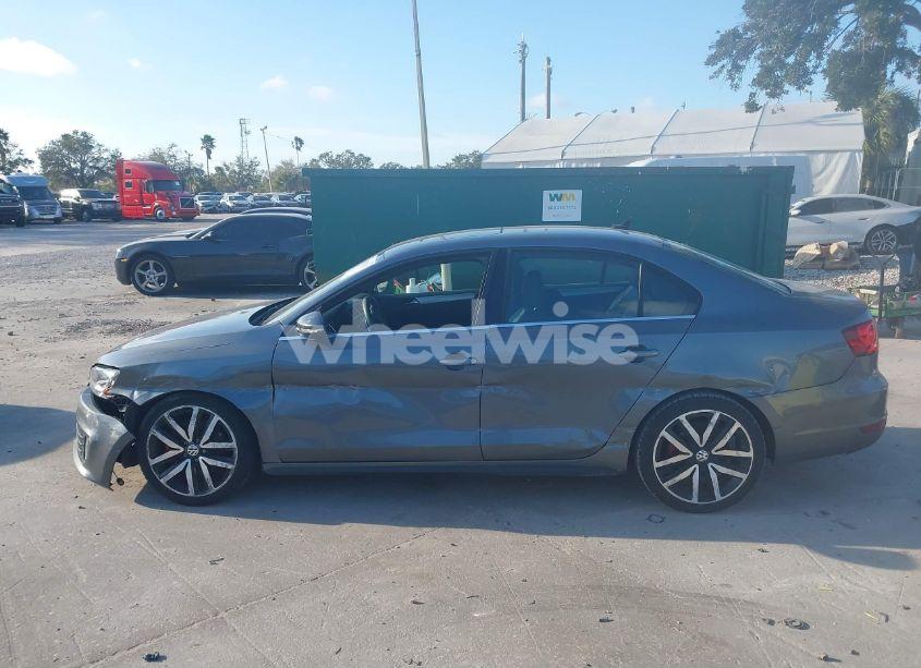 Photo 14 of 2013 Volkswagen Jetta GLI AUTOBAHN W/NAV (VIN 3VW467AJ0DM221467)