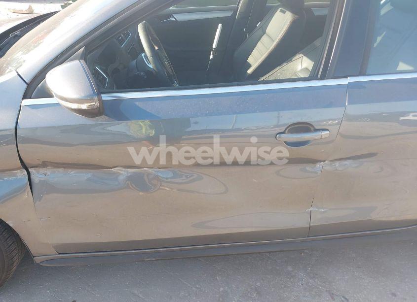 Photo 18 of 2013 Volkswagen Jetta GLI AUTOBAHN W/NAV (VIN 3VW467AJ0DM221467)