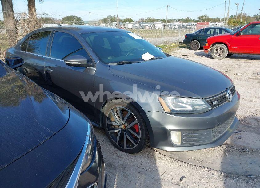 2013 Volkswagen Jetta GLI AUTOBAHN W/NAV (VIN 3VW467AJ1DM215368) main photo