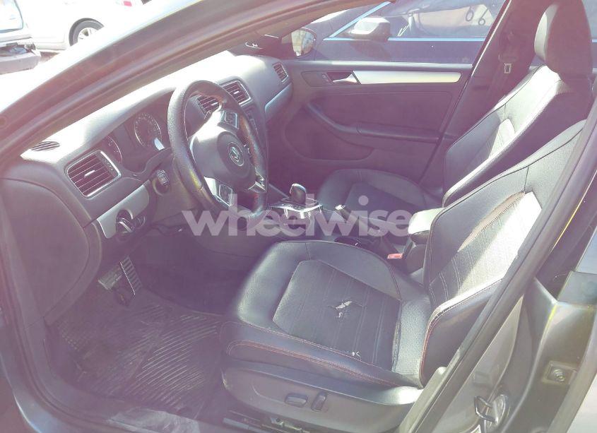 Photo 5 of 2013 Volkswagen Jetta GLI AUTOBAHN W/NAV (VIN 3VW467AJ1DM215368)