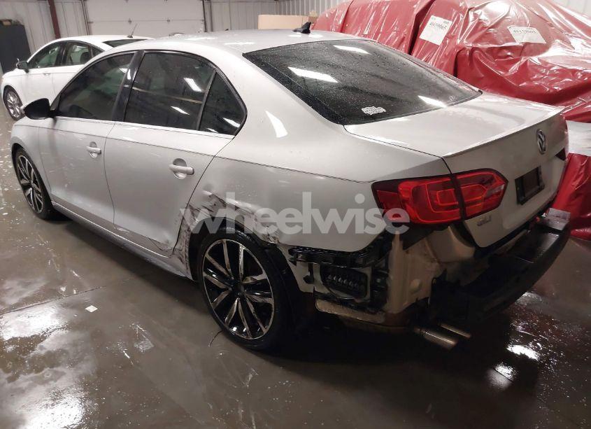 Photo 3 of 2013 Volkswagen Jetta GLI AUTOBAHN W/NAV (VIN 3VW467AJ4DM256562)