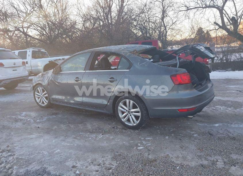 Photo 3 of 2013 Volkswagen Jetta GLI (VIN 3VW467AJ5DM214112)