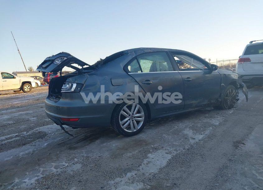 Photo 4 of 2013 Volkswagen Jetta GLI (VIN 3VW467AJ5DM214112)