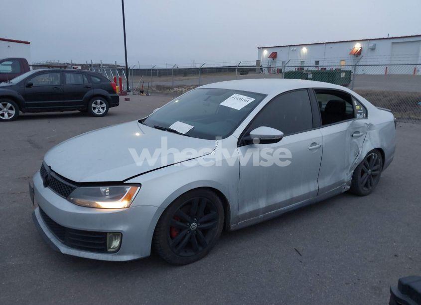 Photo 2 of 2013 Volkswagen Jetta GLI (VIN 3VW4A7AJ3DM222238)