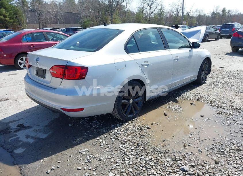 Photo 4 of 2012 Volkswagen Jetta GLI AUTOBAHN (VIN 3VW4A7AJ4CM122888)