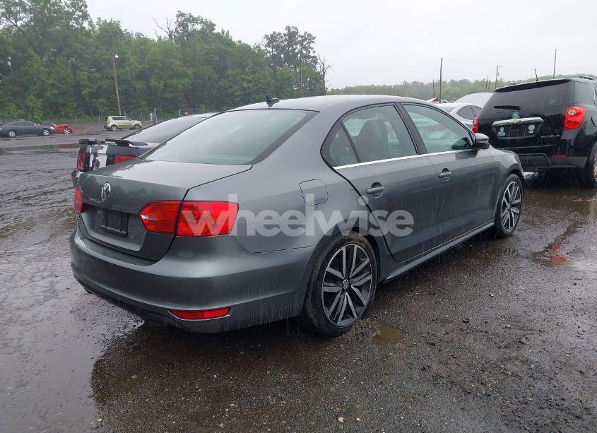 Photo 4 of 2013 Volkswagen Jetta GLI AUTOBAHN (VIN 3VW4A7AJ5DM227277)