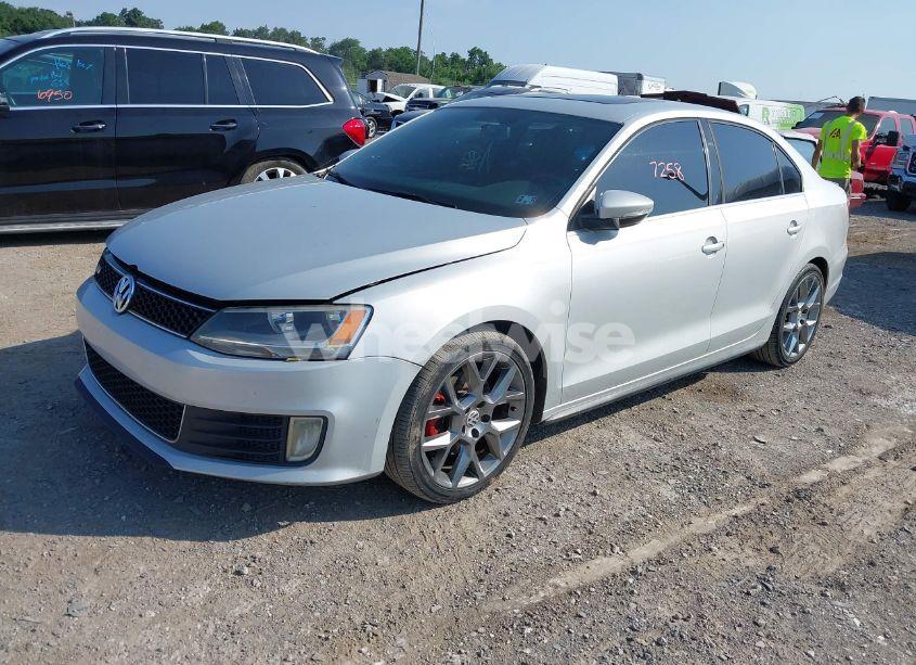 Photo 2 of 2013 Volkswagen Jetta GLI AUTOBAHN (VIN 3VW4A7AJ5DM237128)