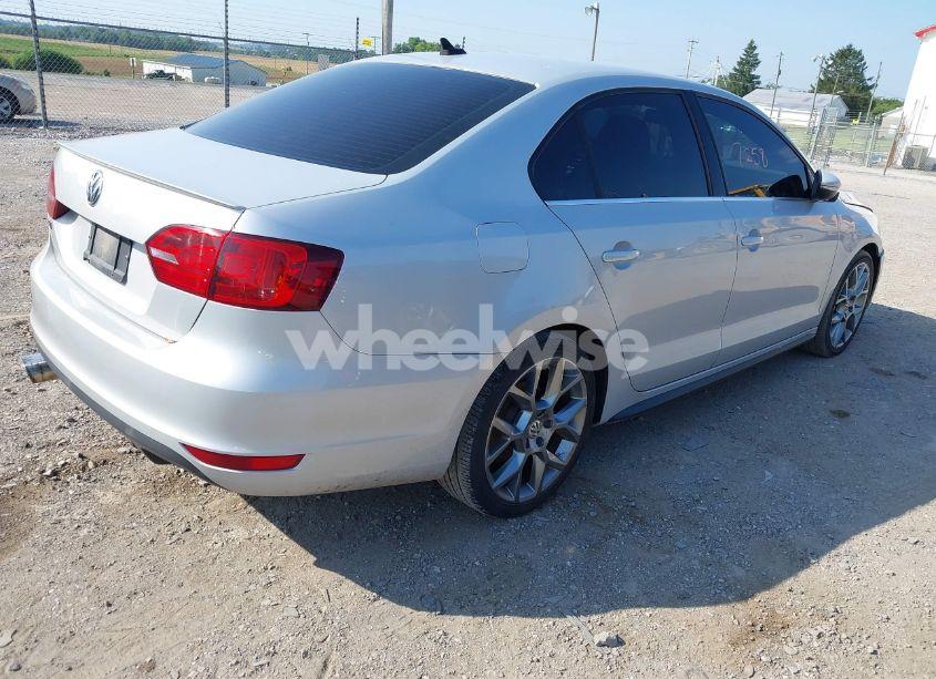 Photo 4 of 2013 Volkswagen Jetta GLI AUTOBAHN (VIN 3VW4A7AJ5DM237128)