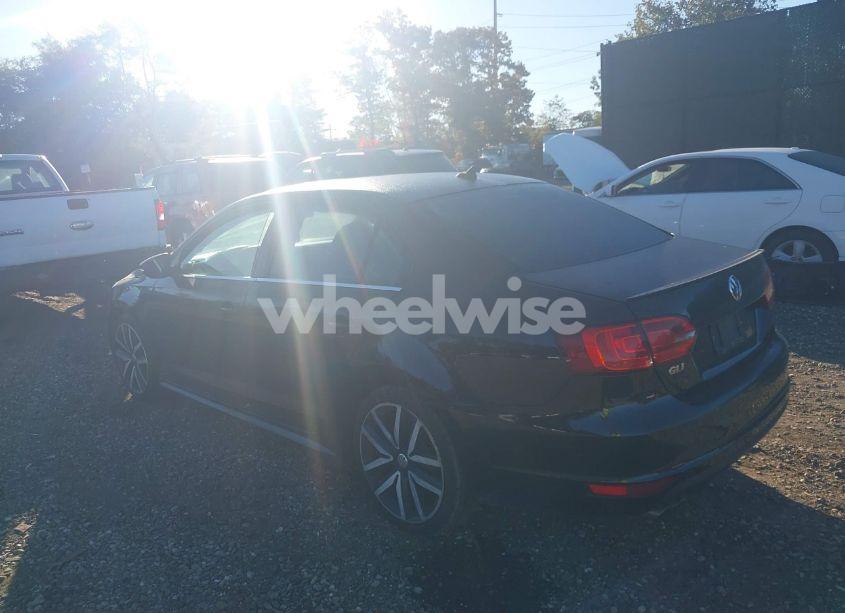 Photo 3 of 2013 Volkswagen Jetta GLI AUTOBAHN W/NAV (VIN 3VW4A7AJ7DM421731)