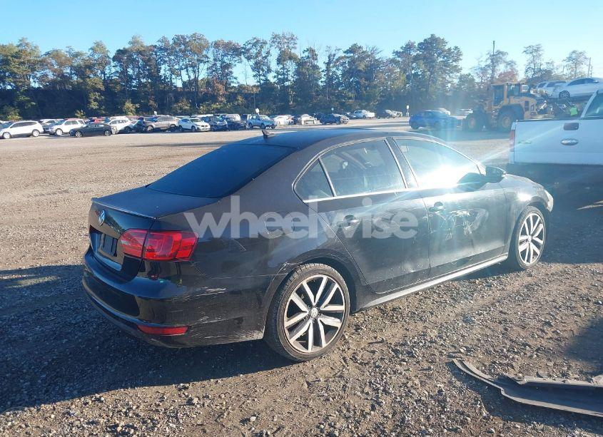 Photo 4 of 2013 Volkswagen Jetta GLI AUTOBAHN W/NAV (VIN 3VW4A7AJ7DM421731)