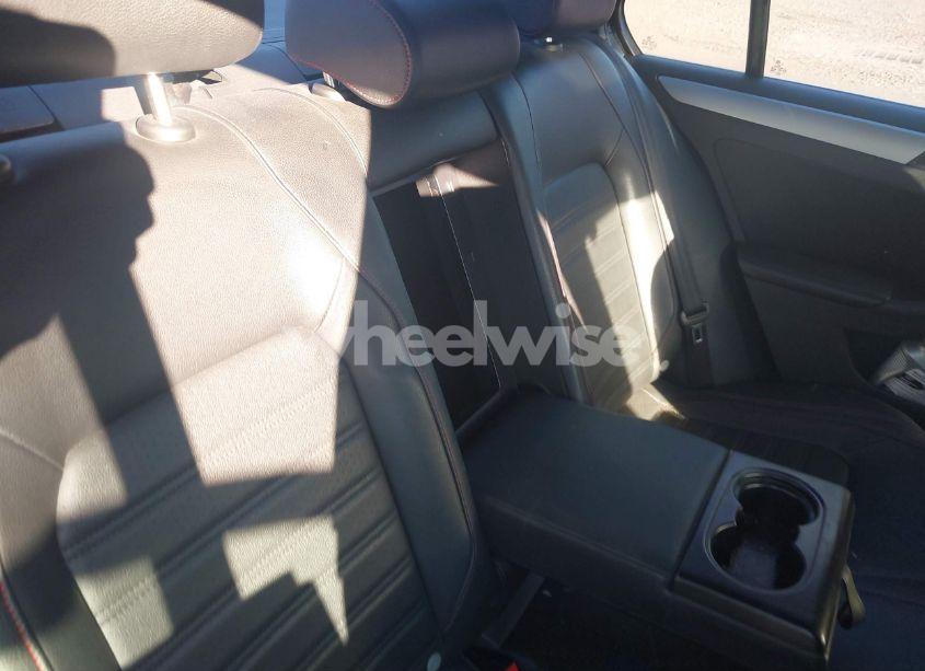 Photo 8 of 2013 Volkswagen Jetta GLI AUTOBAHN W/NAV (VIN 3VW4A7AJ7DM421731)