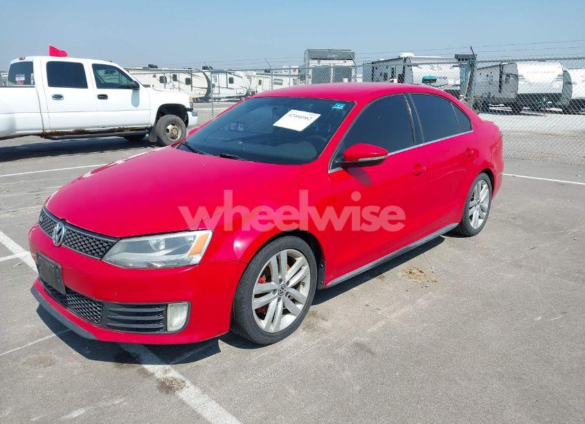 Photo 2 of 2013 Volkswagen Jetta GLI (VIN 3VW4A7AJ8DM223742)