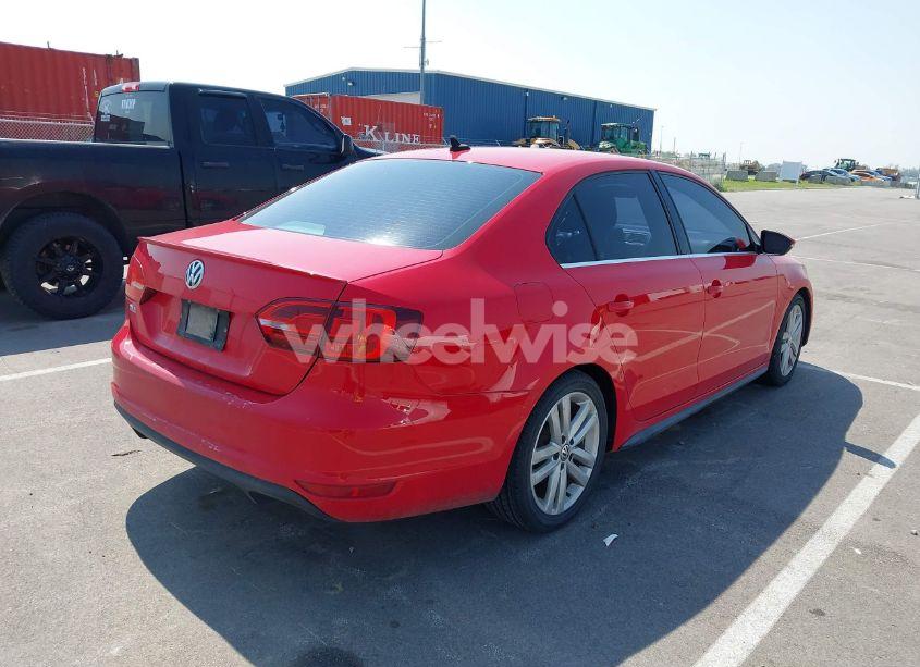 Photo 4 of 2013 Volkswagen Jetta GLI (VIN 3VW4A7AJ8DM223742)
