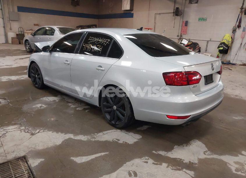Photo 3 of 2013 Volkswagen Jetta GLI AUTOBAHN W/NAV (VIN 3VW4A7AJ8DM274514)