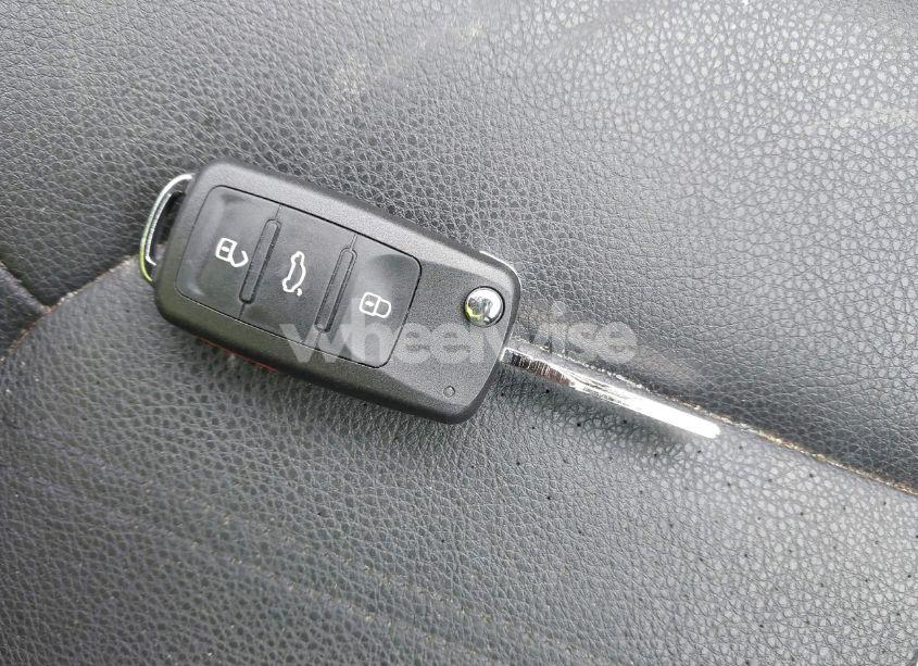 Photo 11 of 2012 Volkswagen Jetta GLI AUTOBAHN W/NAV (VIN 3VW4A7AJXCM089895)