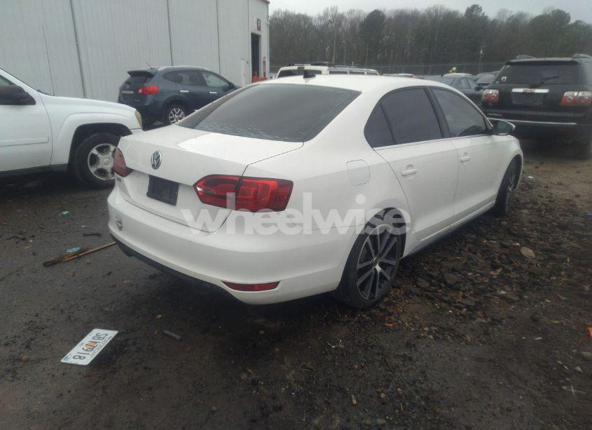 Photo 4 of 2012 Volkswagen Jetta GLI AUTOBAHN W/NAV (VIN 3VW4A7AJXCM089895)