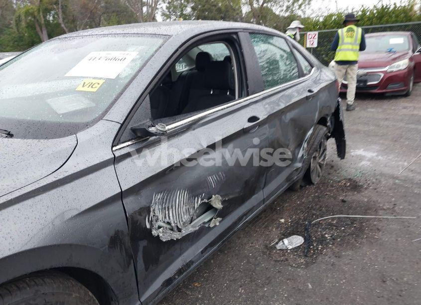 Photo 6 of 2024 Volkswagen Jetta 1.5T S (VIN 3VW4M7BU1RM085811)