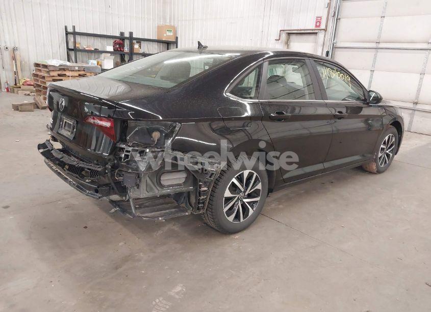 Photo 4 of 2024 Volkswagen Jetta 1.5T S (VIN 3VW4M7BU9RM063829)