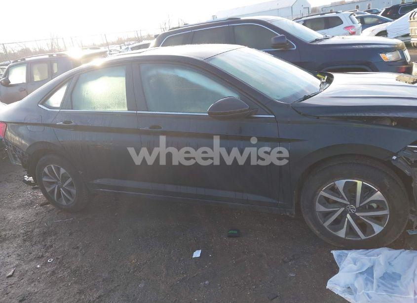 Photo 14 of 2024 Volkswagen Jetta 1.5T S (VIN 3VW4M7BU9RM098872)