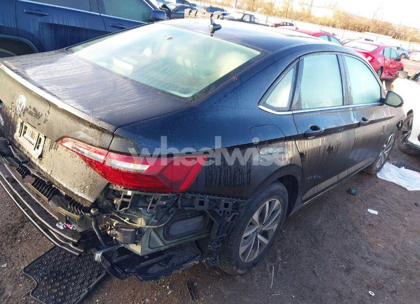 Photo 4 of 2024 Volkswagen Jetta 1.5T S (VIN 3VW4M7BU9RM098872)